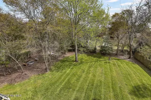 Exterior - 109 Drake Rd, Hampstead, NC 28443 photo 8 of 17