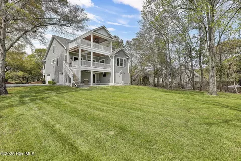 Exterior - 109 Drake Rd, Hampstead, NC 28443 photo 12 of 17
