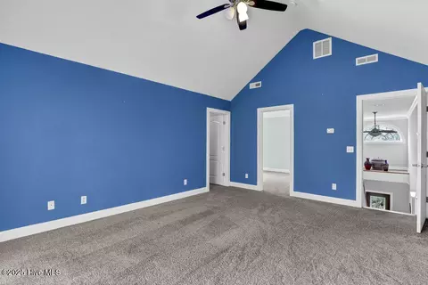 Bedroom - 109 Drake Rd, Hampstead, NC 28443 photo 6 of 9