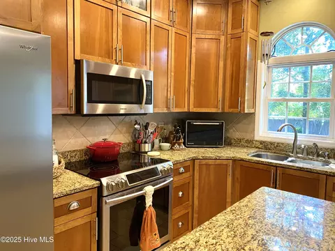 Kitchen - 68 E Dasher St, Whiteville, NC 28472 photo 6 of 10