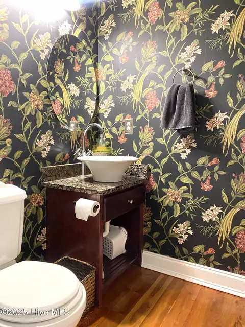 Bath - 68 E Dasher St, Whiteville, NC 28472 photo 2 of 10