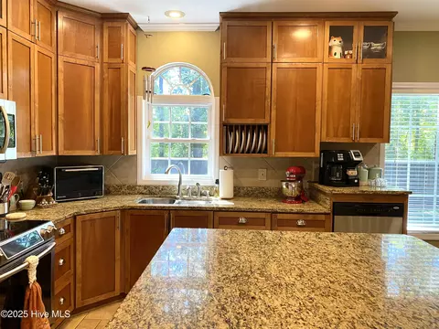 Kitchen - 68 E Dasher St, Whiteville, NC 28472 photo 5 of 10