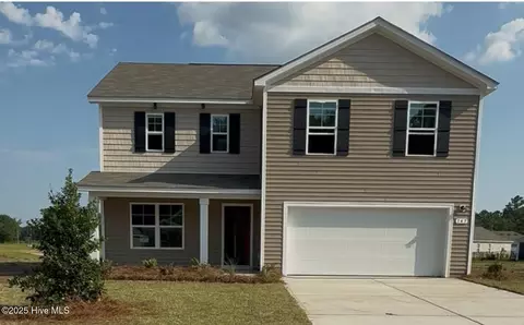 147 Ashworth Dr, Tabor City, NC 28463