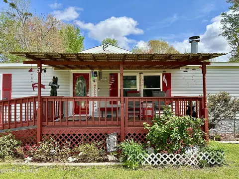 1708 Us 17 Hwy N, New Bern, NC 28560