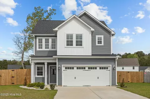 105 Shagbark Ct, Jacksonville, NC 28546