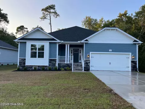2106 Caracara Dr, New Bern, NC 28560