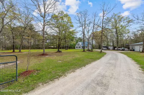 4290 Ten Mile Fork Rd, Pollocksville, NC 28573