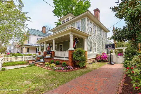 508 Metcalf St, New Bern, NC 28560