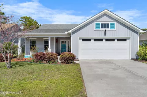 4453 Maritime Oak Dr SE, Southport, NC 28461