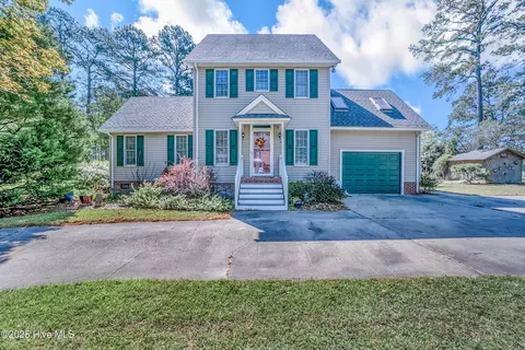 135 Pine St, Camden, NC 27921