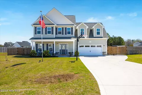 609 Osprey Landing Dr, Holly Ridge, NC 28445