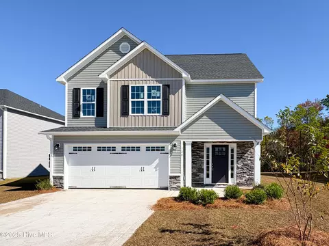 720 Ellabond St, Sneads Ferry, NC 28460