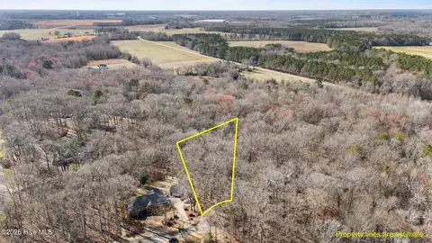 104 Briarwood Ct, Tarboro, NC 27886
