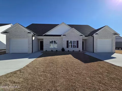 2025 Dartford Dr #B, Greenville, NC 27834