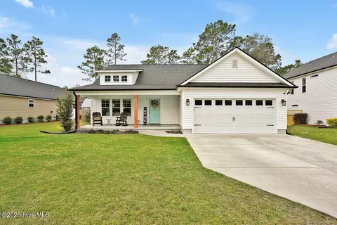 1050 Pierce Rd, Southport, NC 28461
