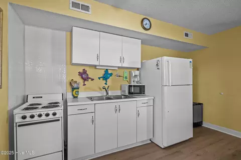 201 Henderson Blvd #1, Atlantic Beach, NC 28512 photo 11