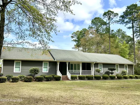 7006 Millstone Ln, Fayetteville, NC 28306