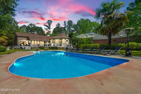 128 Saint Andrews Cir, New Bern, NC 28562