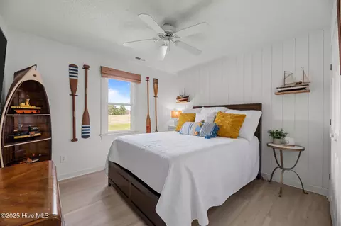 Bedroom - 5713 Sloop Ct, New Bern, NC 28560 photo 2 of 2