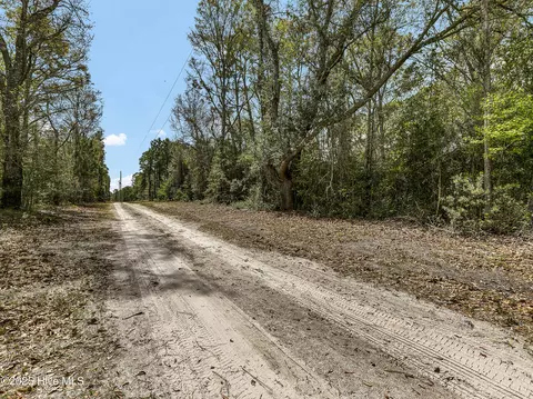 00 Old Whitfield Rd, Hampstead, NC 28443
