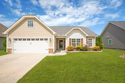 2648 Rhinestone Dr, Winterville, NC 28590