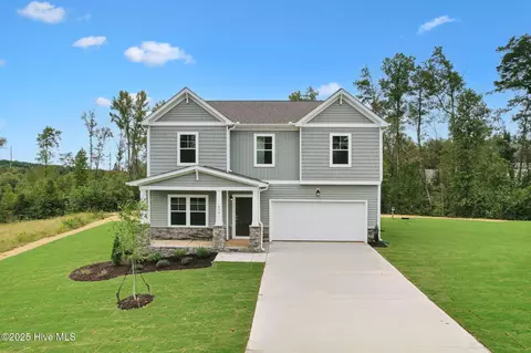 271 Enfield Dr, Carthage, NC 28327