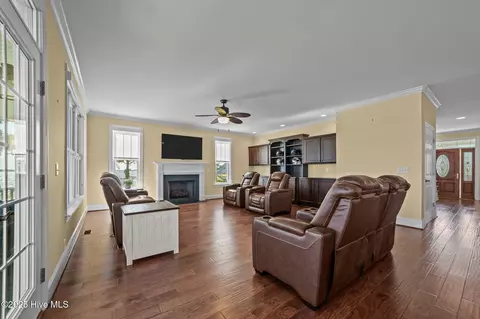 Living - 281 Whichard Ln, Chocowinity, NC 27817 photo 1 of 3