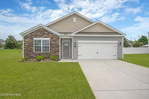3621 Corinth Dr, Greenville, NC 27834