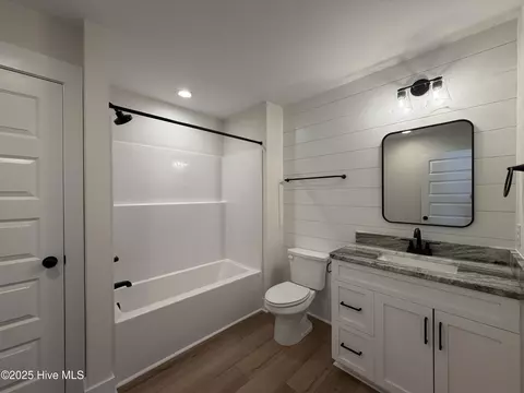 Bath - 302 E Ivybridge Dr, Hubert, NC 28539 photo 5 of 5