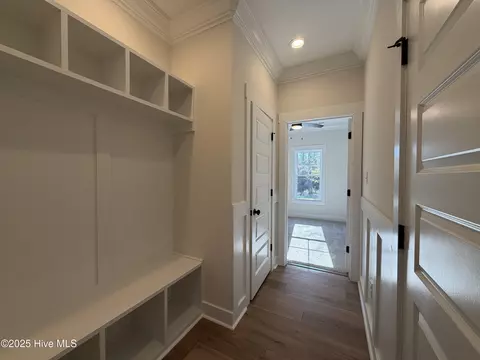 Entry Way - 302 E Ivybridge Dr, Hubert, NC 28539 photo 2 of 2