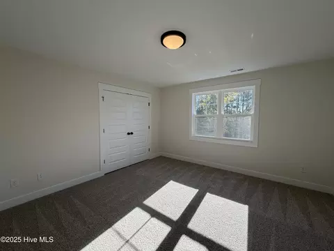 Bedroom - 302 E Ivybridge Dr, Hubert, NC 28539 photo 6 of 7