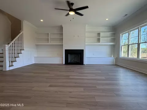 Living - 302 E Ivybridge Dr, Hubert, NC 28539 photo 1 of 4