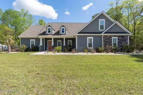 913 Wetherington Landing Rd, Stella, NC 28582