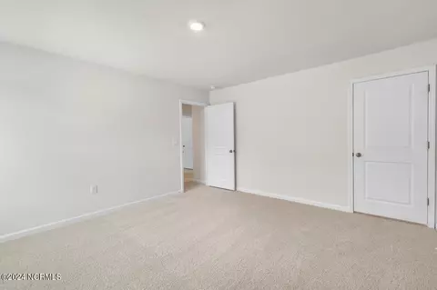 Bedroom - 2012 Minnette Cir, New Bern, NC 28562 photo 8 of 8