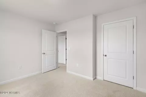 Bedroom - 2012 Minnette Cir, New Bern, NC 28562 photo 7 of 8