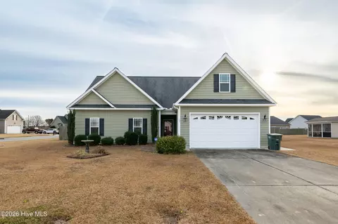 107 Pinyon Ln, Ayden, NC 28513