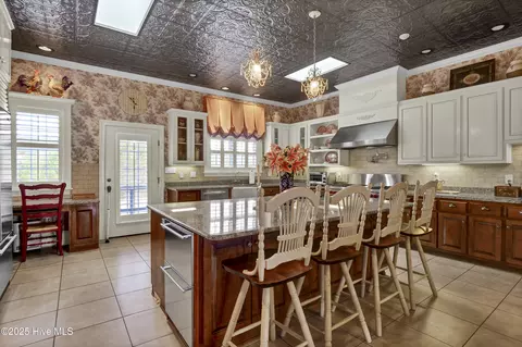 Kitchen - 5370 Slocum Trl, Atkinson, NC 28421 photo 2 of 9