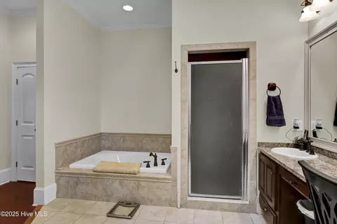 Bath - 5370 Slocum Trl, Atkinson, NC 28421 photo 7 of 9