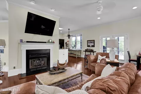 Living - 5370 Slocum Trl, Atkinson, NC 28421 photo 7 of 12