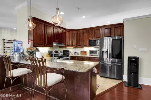 Kitchen - 5370 Slocum Trl, Atkinson, NC 28421 photo 8 of 9