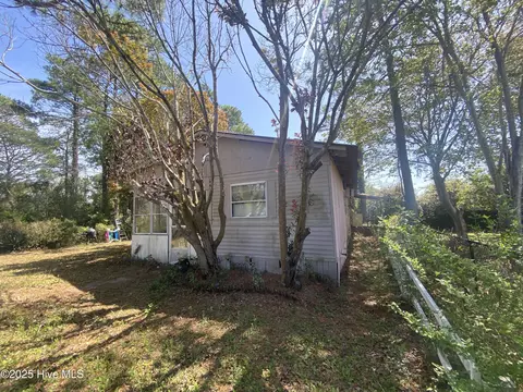 4393 Sweetbay Dr SE, Southport, NC 28461