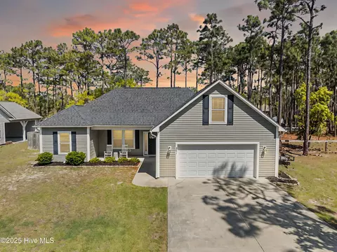 861 Trevino Rd, Boiling Spring Lakes, NC 28461