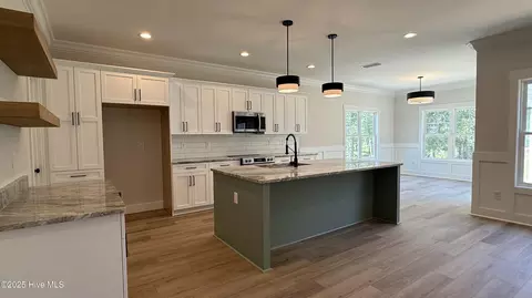 Kitchen - 295 E Ivybridge Dr, Hubert, NC 28539 photo 2 of 2