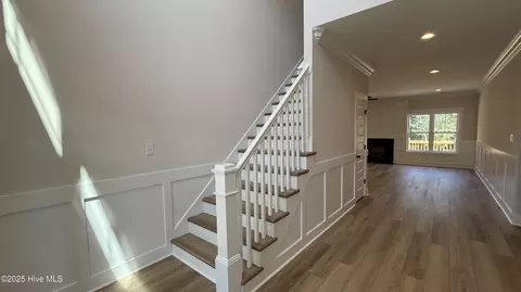 Entry Way - 295 E Ivybridge Dr, Hubert, NC 28539 photo 1 of 4