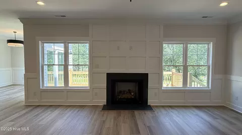 Living - 295 E Ivybridge Dr, Hubert, NC 28539 photo 2 of 2
