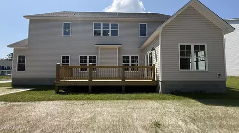 Exterior - 295 E Ivybridge Dr, Hubert, NC 28539 photo 2 of 5