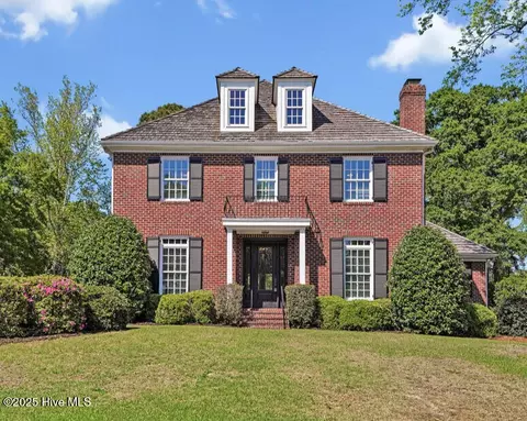 2205 Ocean Point Dr, Wilmington, NC 28405