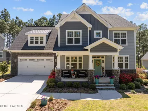 104 Plantation Dr, Southern Pines, NC 28387
