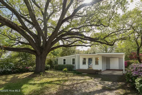 2422 Monroe St, Wilmington, NC 28401