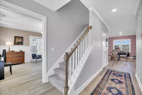 Entry Way - 201 E Barred Owl Dr, Hampstead, NC 28443 photo 3 of 7